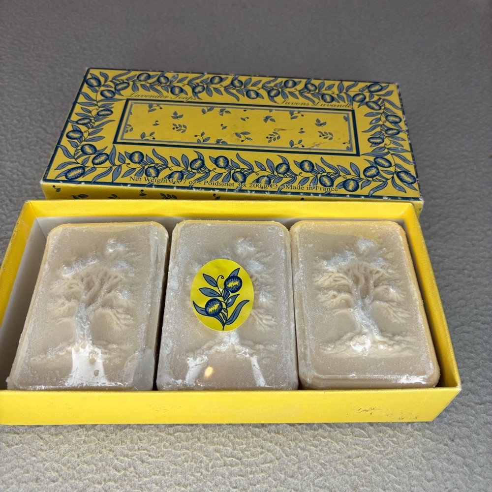 Locros 54300 Luneville 3x7oz. 3 Bars of Soap Boxed w/Tree Design made in France